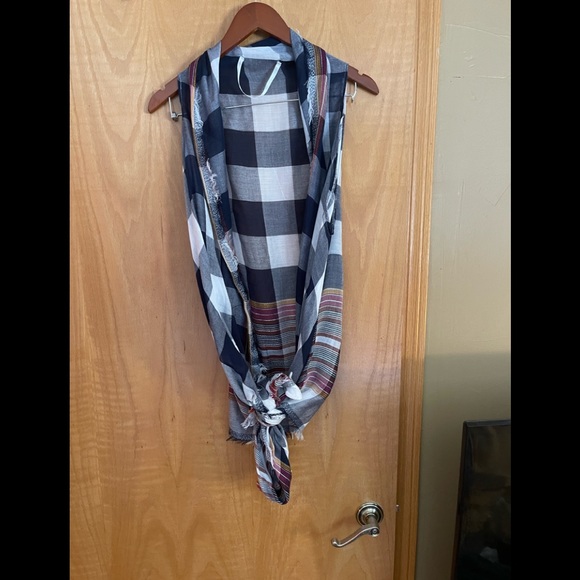 Lightweight sleeveless blue plaid kimono - Picture 5 of 5